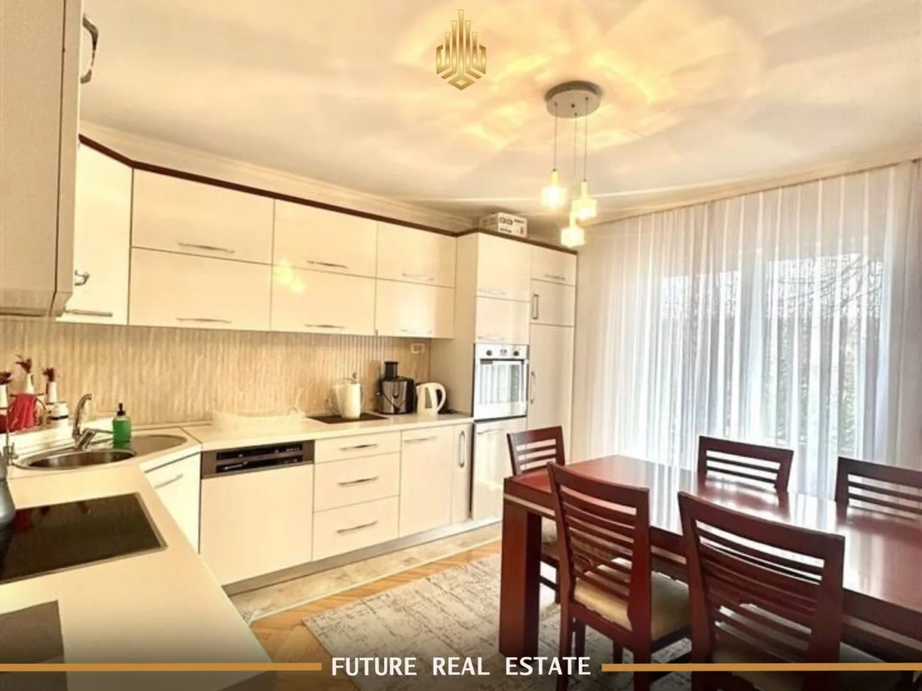 Shtëpi në SHITJE – 4 dhoma gjumi – Prishtinë – Lagjja Mati, te Market Belti