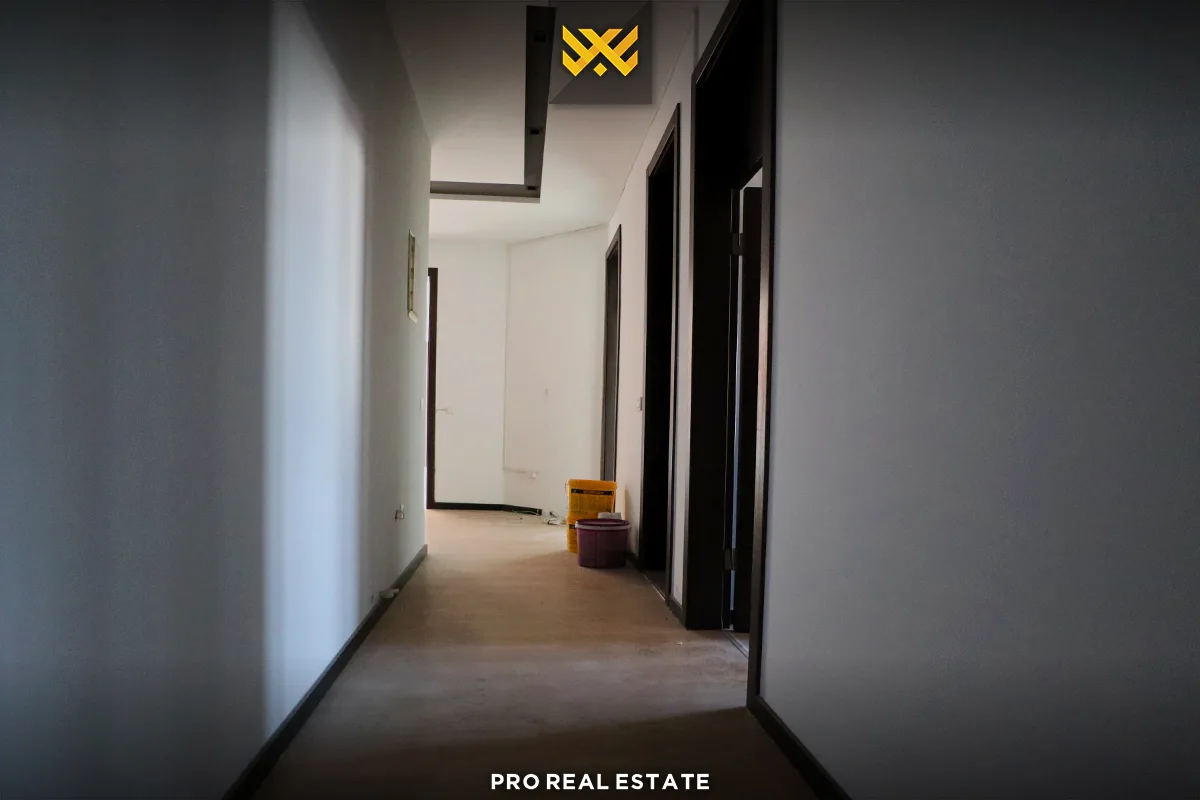 Lokal 370m² me #QIRA në Fushë Kosovë.