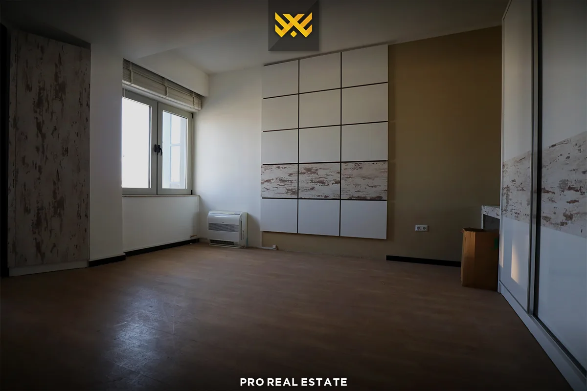 Lokal 370m² me #QIRA në Fushë Kosovë.