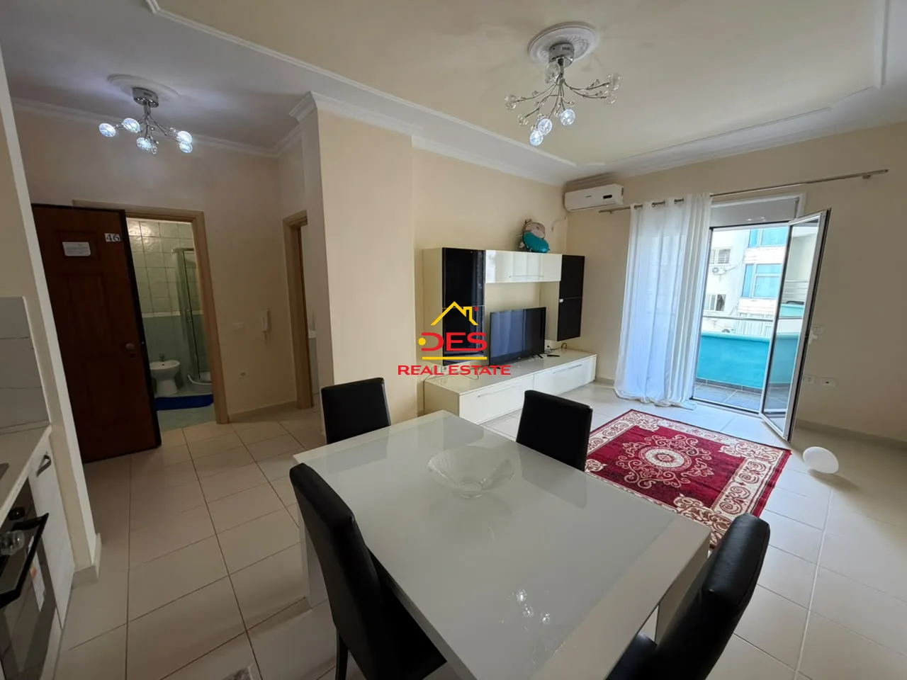 Jepet me qira apartament 1+1 pranë bar taushani në lungomare, vlorë.
