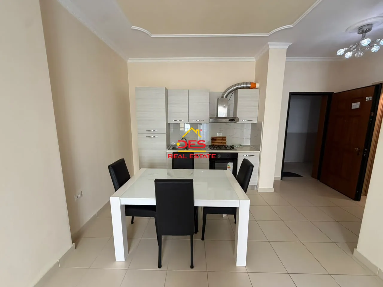 Jepet me qira apartament 1+1 pranë bar taushani në lungomare, vlorë.