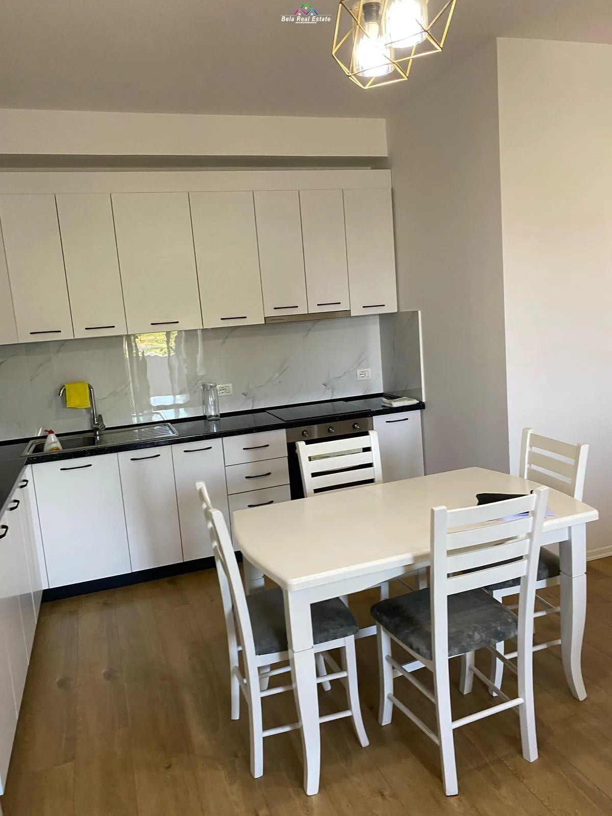 Apartament 2+1 Me Qera Tek Zogu i Zi (ID B2201274) Tirane.