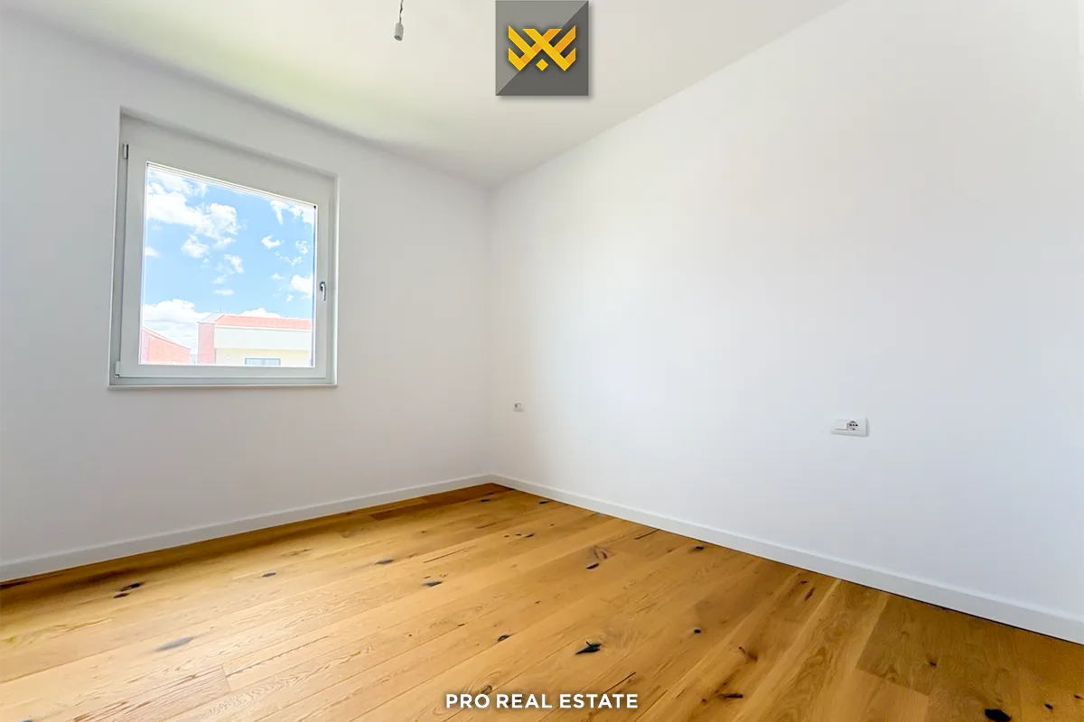 Shtëpi 217m² + 100m² me #QIRA në Lagjen Qershia