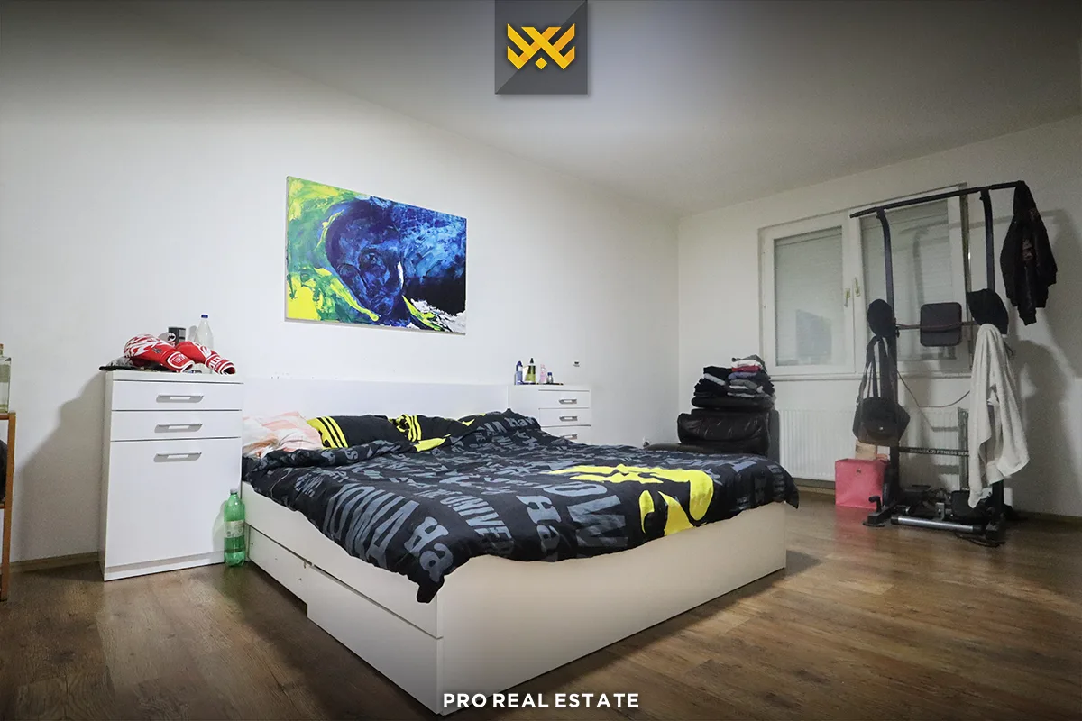 Shtëpi 350m² në #SHITJE në Lagjen Qëndresa.