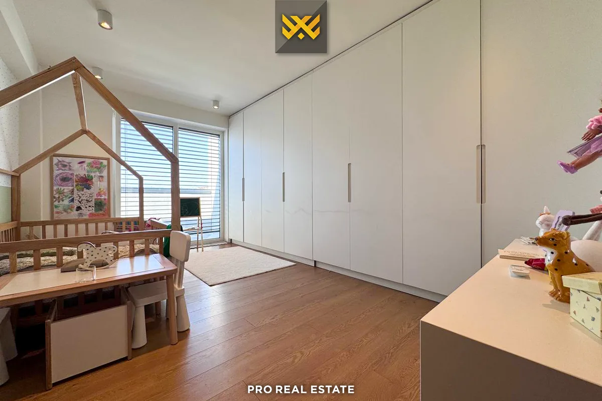 Banesë Penthouse 224.88m² + 127.86m² për #SHITJE në Tophane