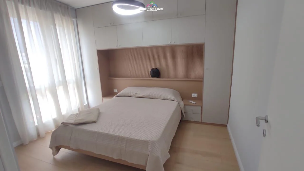 Apartament Me Qera 1+1 Tek Xhamia e Tabakeve (ID B2101022) Tirane.