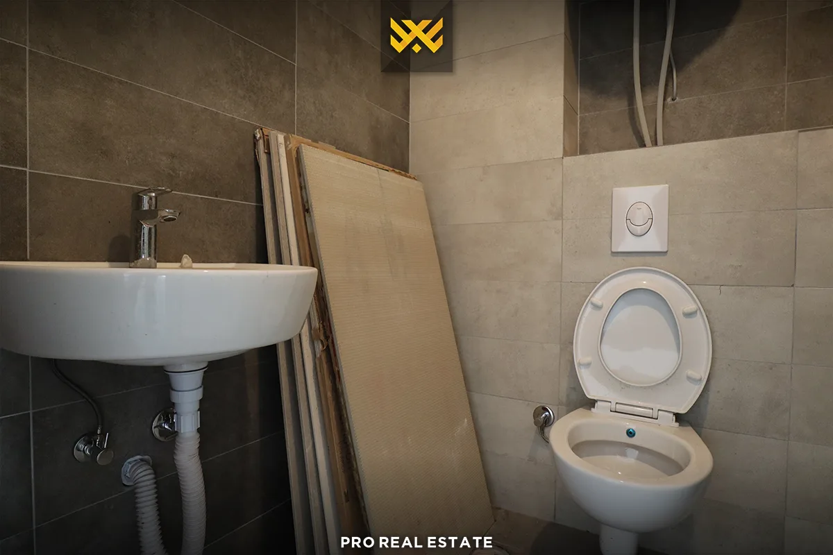 Lokal 46.21m² me #QIRA te Mati 1.