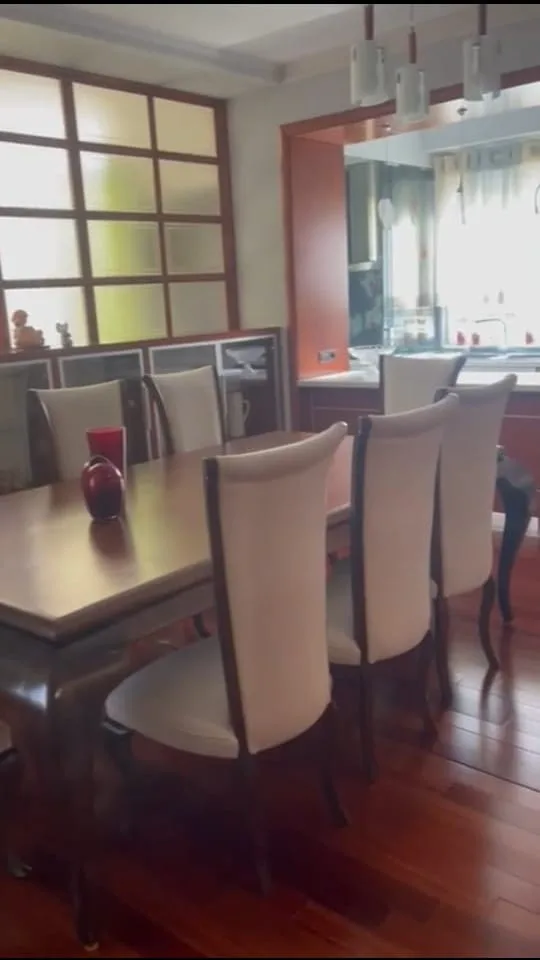 Apartament me qera 3+1+2 ne Bllok (ID B230156) Tirane.