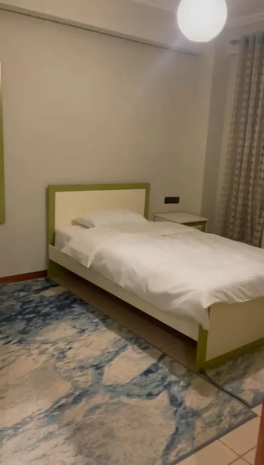 Apartament me qera 3+1+2 ne Bllok (ID B230156) Tirane.