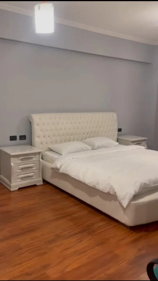 Apartament me qera 3+1+2 ne Bllok (ID B230156) Tirane.