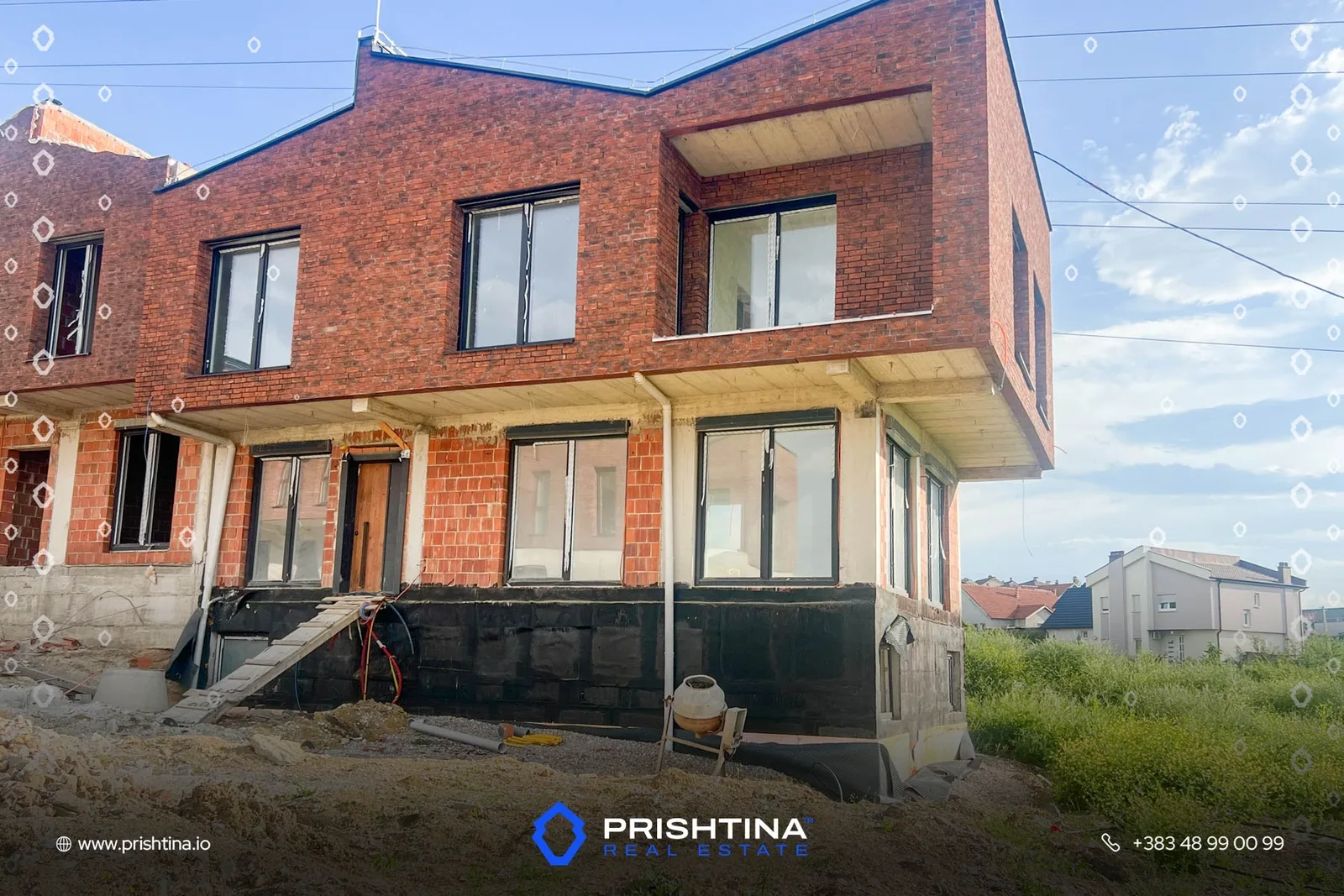 Shtëpi për #shitje 230m² + 2.9 ari truall në Arbëri