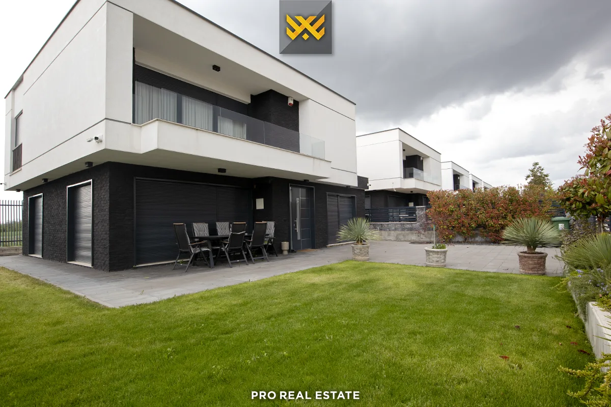 Shtëpi 228m² për #SHITJE në Lagjen Hana.