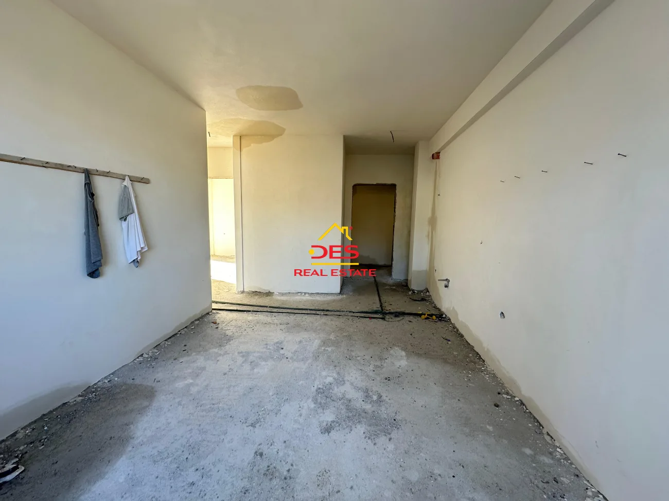 Shitet apartament 2+1 me këste në orikum