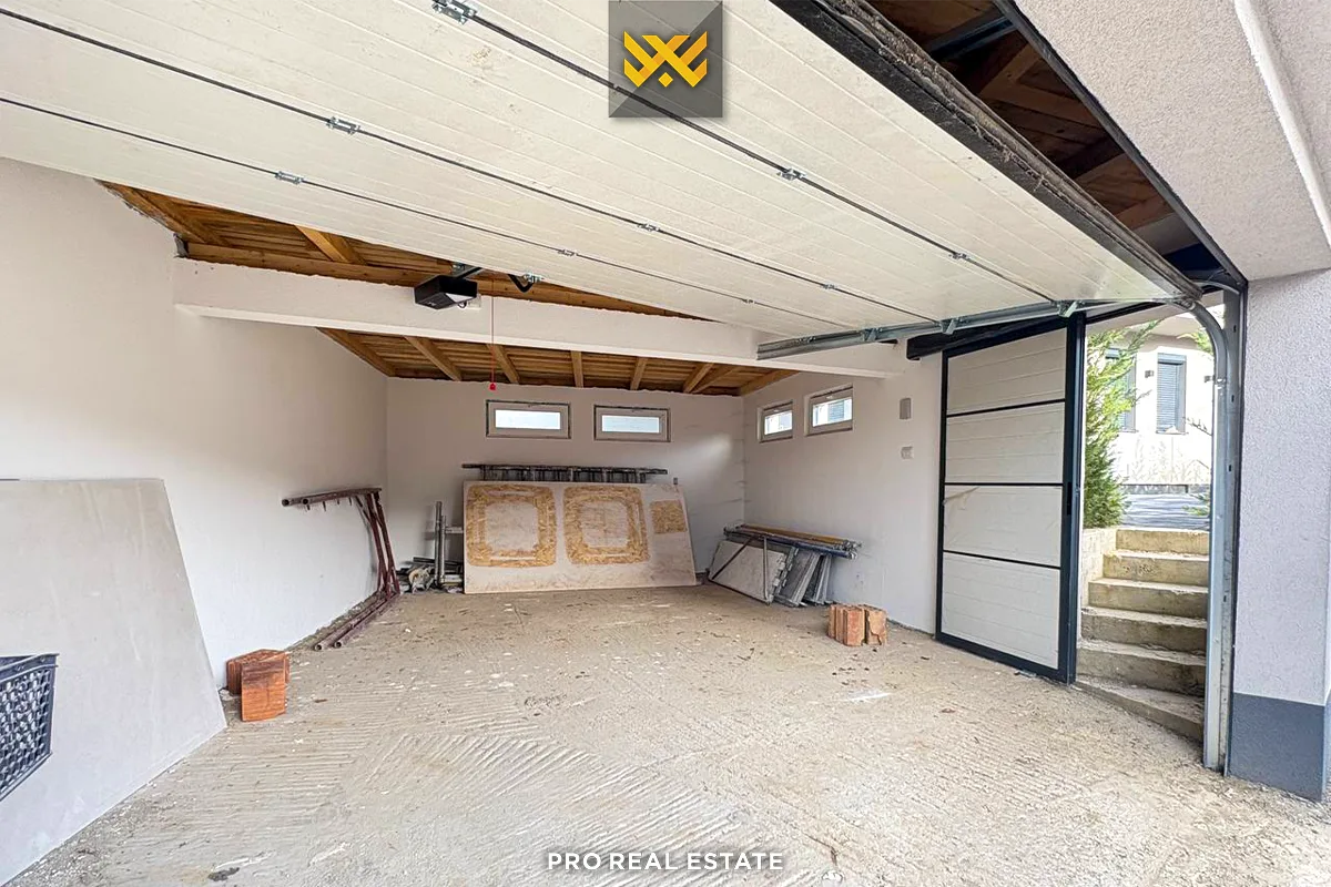 Shtëpi / Zyrë 160m² me #QIRA në Sofali