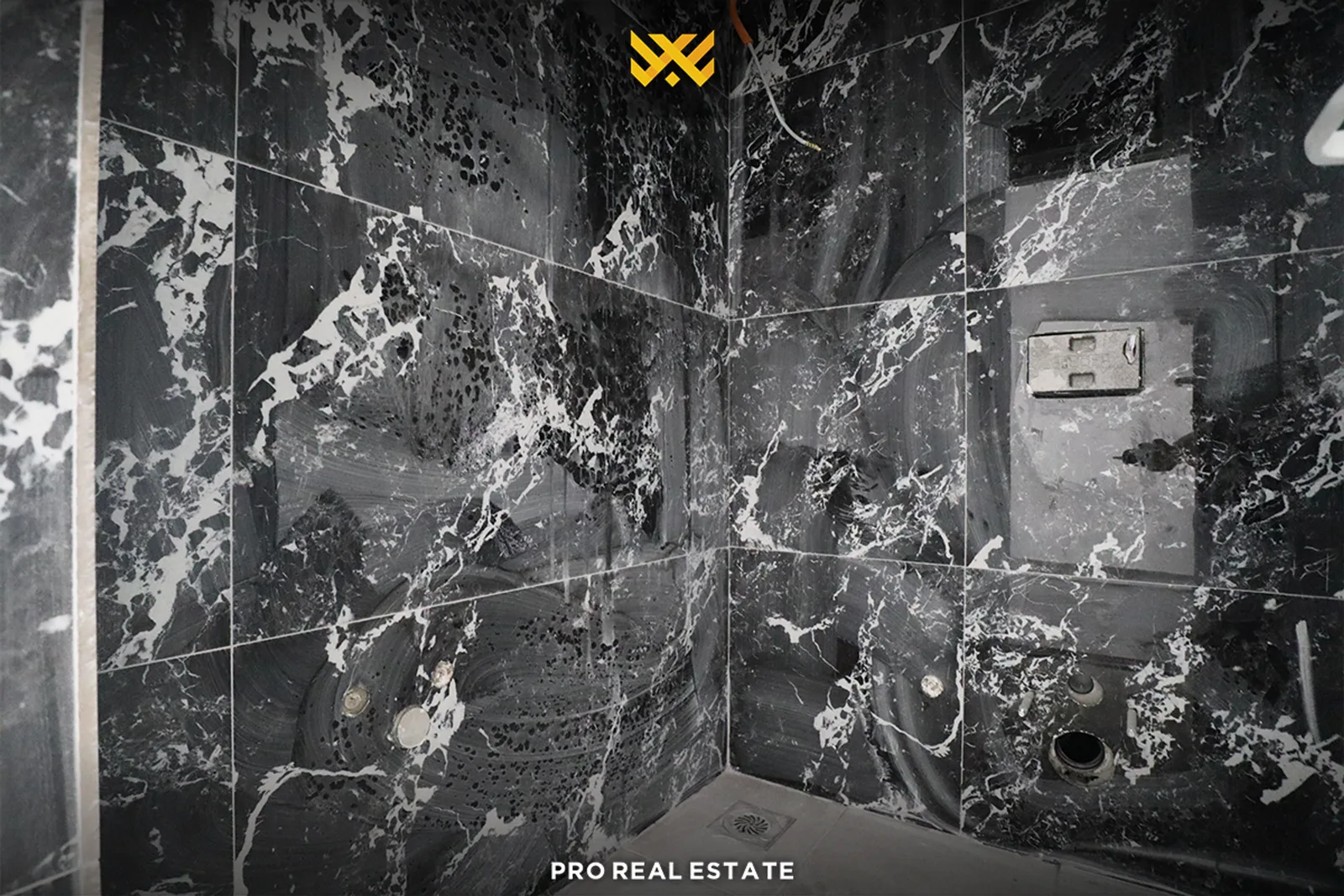 Lokal 90m² me #QIRA në Lagjen e Spitalit.