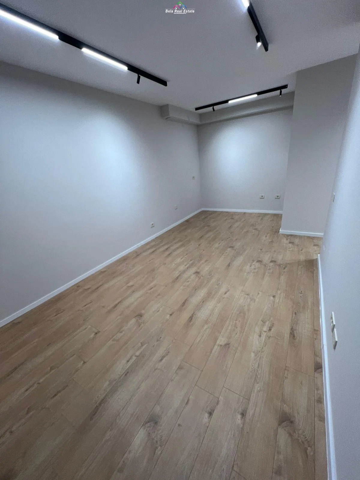 Zyre Me Qera 2+1 Tek Mine Peza (ID BZ2764) Tirane