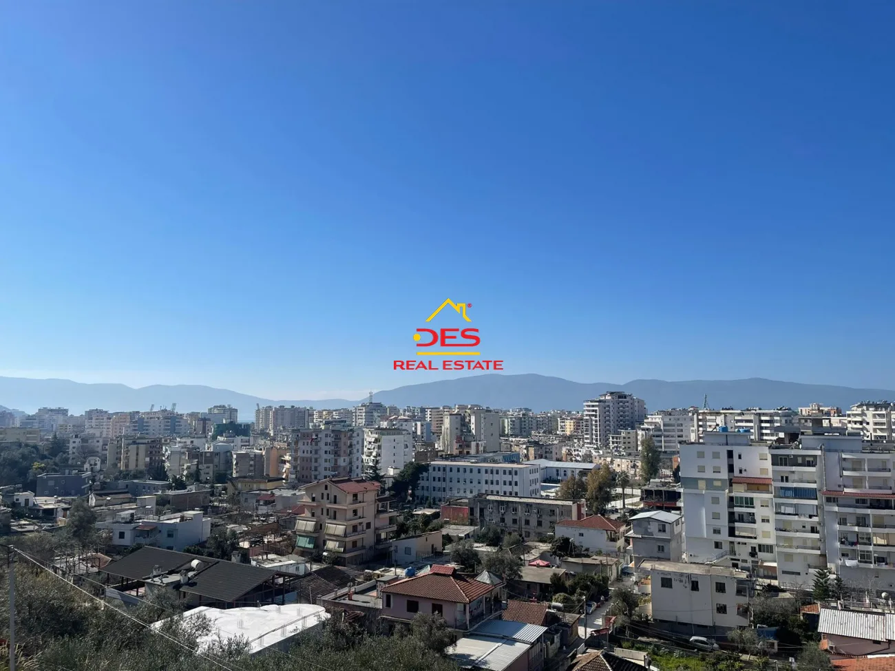 Vilë 3 katëshe në shitje pranë gjykatës së apelit,vlorë.