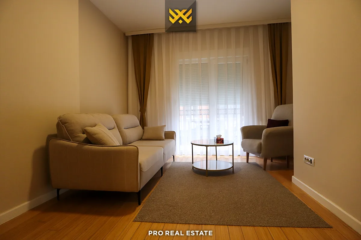 Banesë / Zyrë 70m² me #QIRA te Rruga B