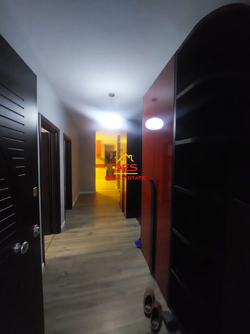 Shitet apartament 2+1 te rruga e re , prane dino bar ,vlorë.