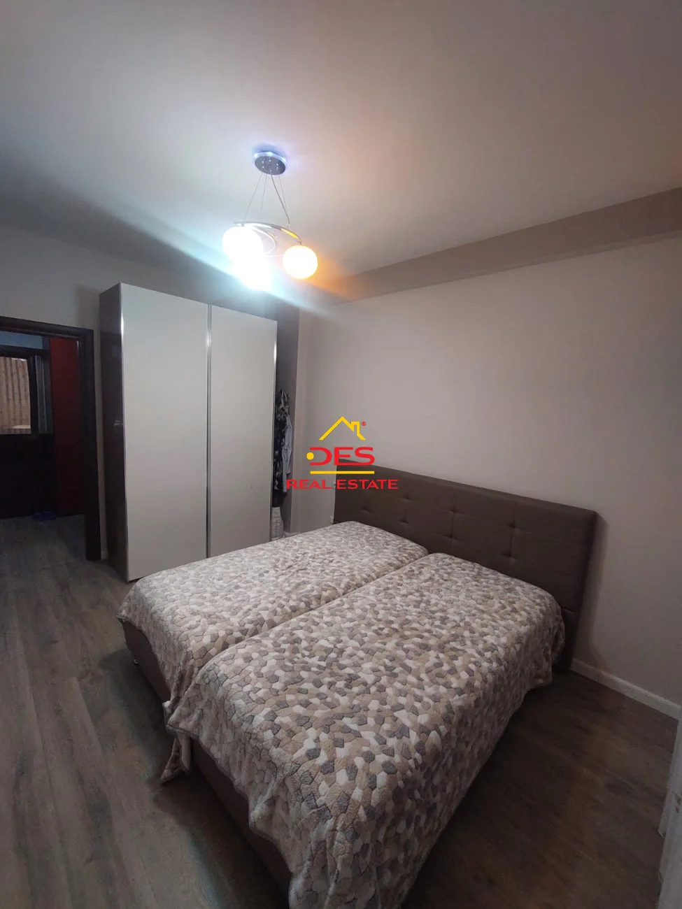 Shitet apartament 2+1 te rruga e re , prane dino bar ,vlorë.