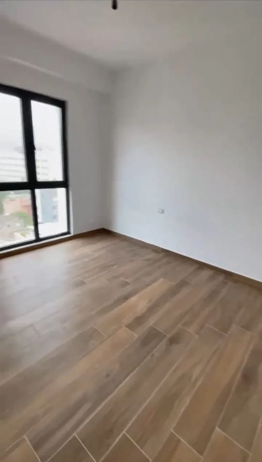 Zyre Me Qera 2+1 tek Kompleksi Arlis, Farmacia 10 (ID BZ2604) Tirane.