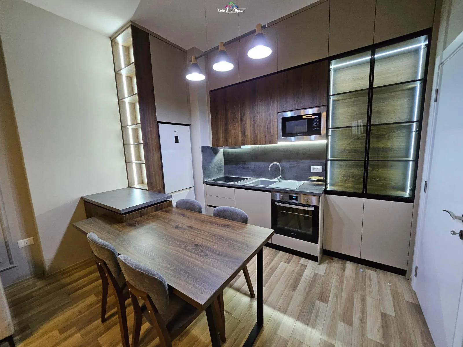 Apartament me qera 1+1 Tek Kompleksi Square 21 (ID B210523) TIRANE