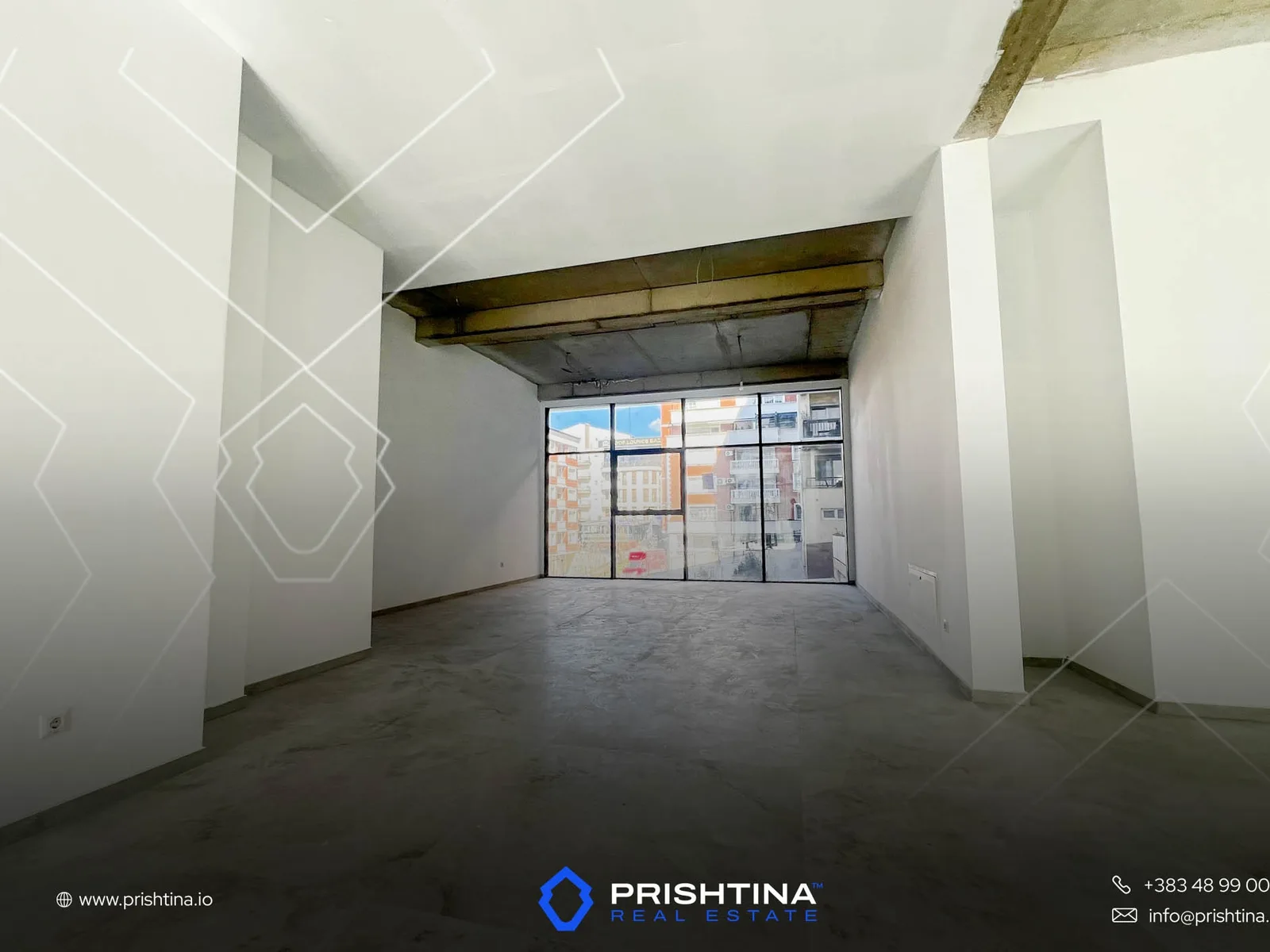 Lokal me qira 126m² te Rruga C
