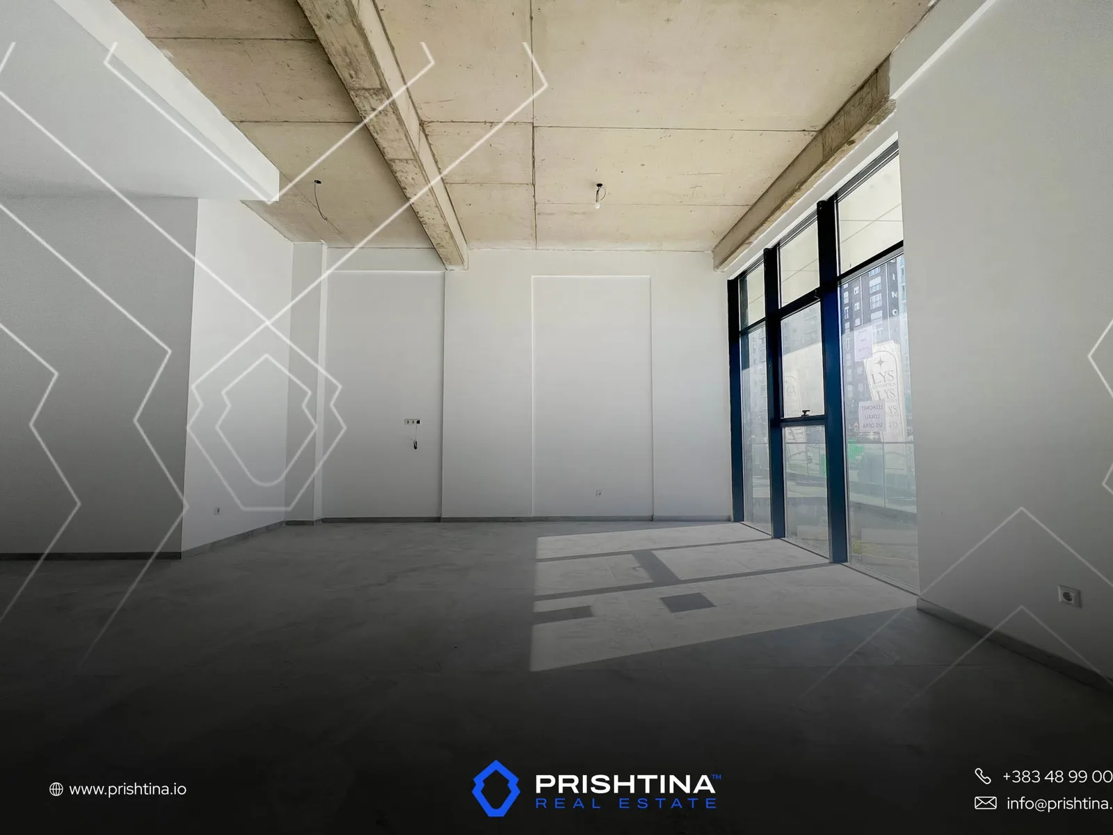 Lokal me qira 126m² te Rruga C