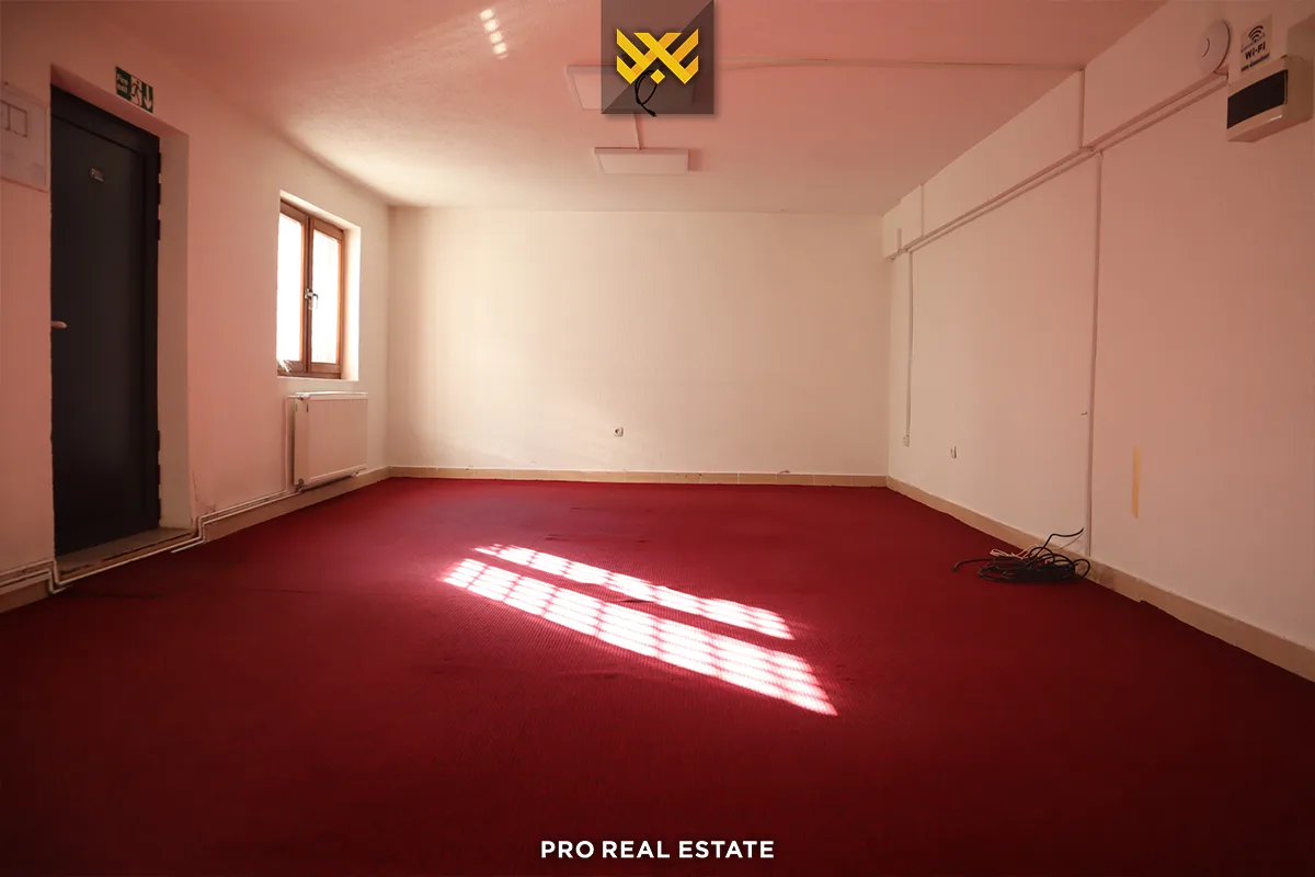 Objekt / Zyrë 360m² me #QIRA në Dragodan