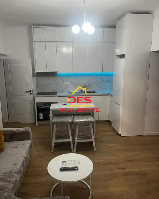 Jap apartament me qera pranë 21 dhjetorit