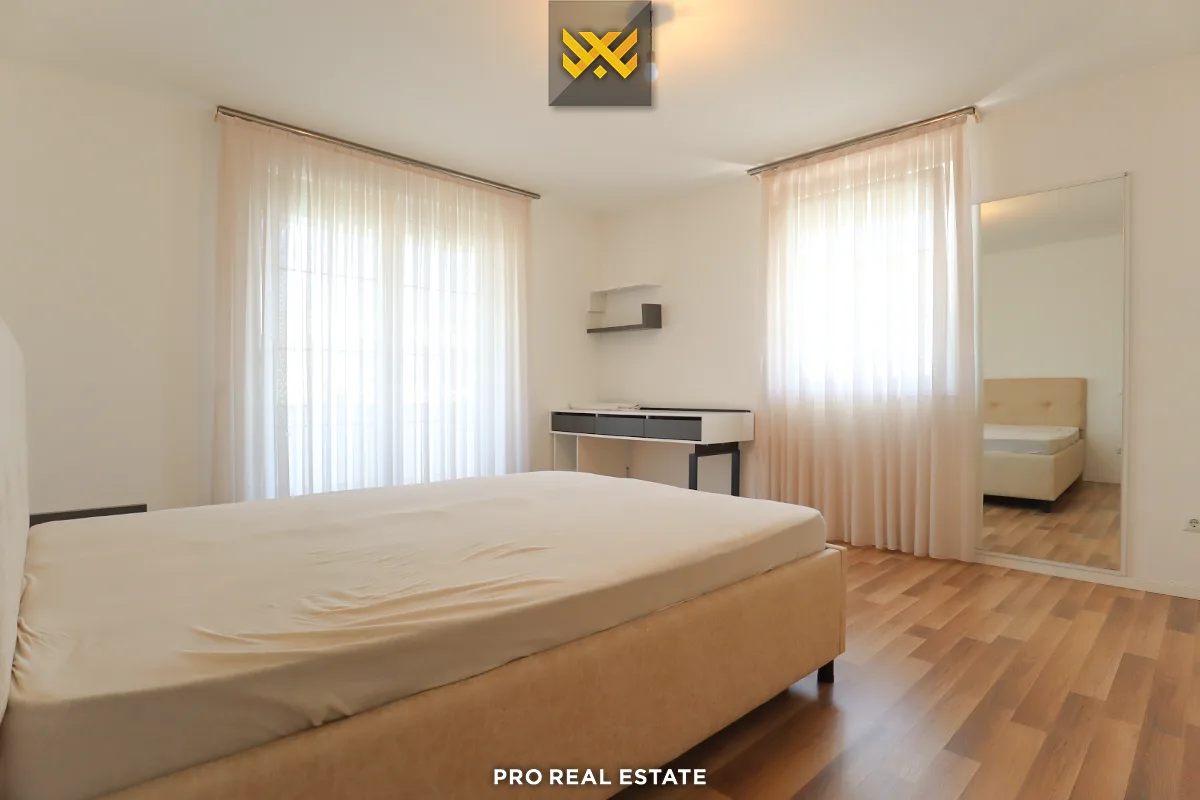 Shtëpi 220m² për #SHITJE te Lagjja Jonë.