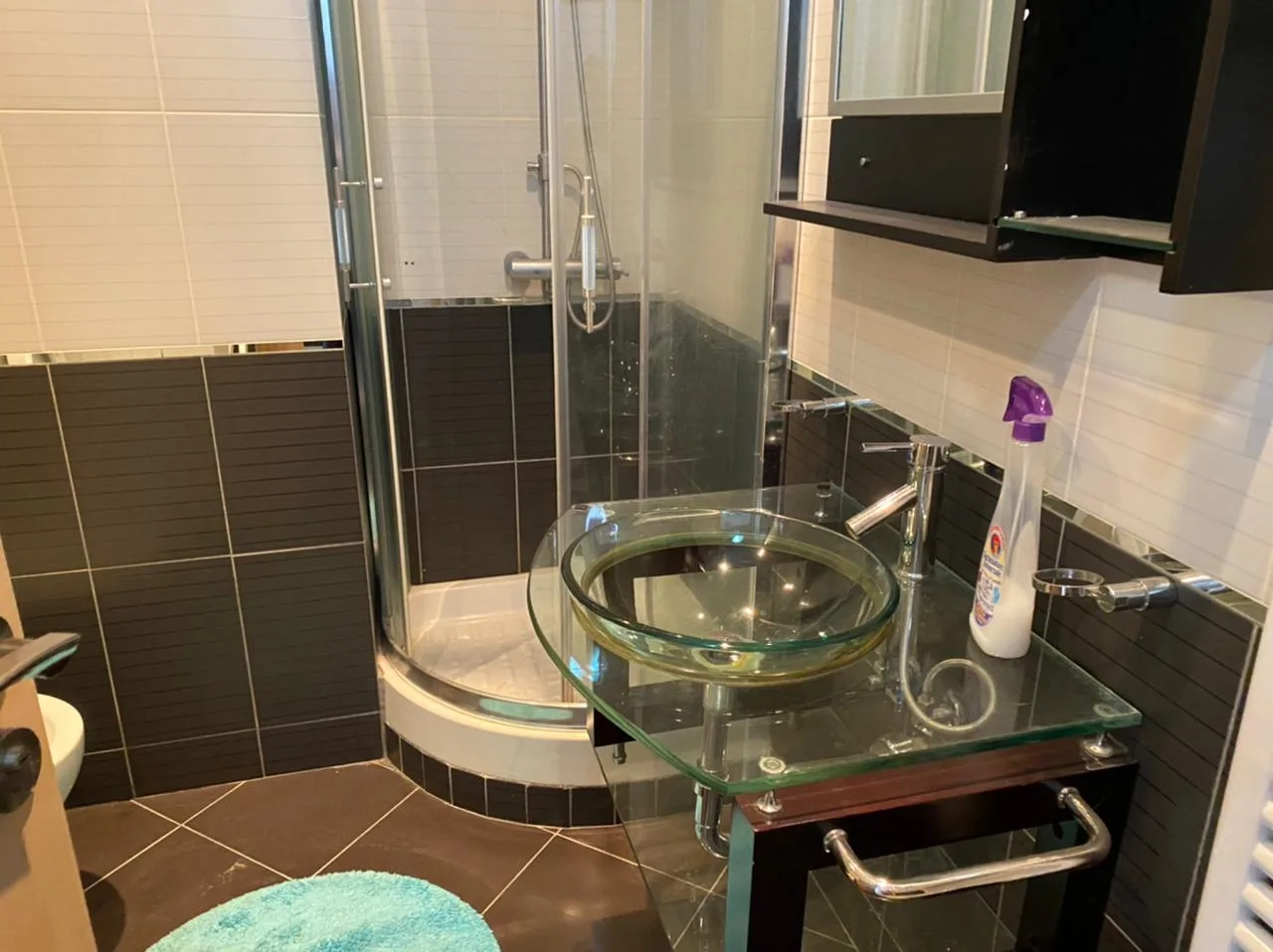 Apartament me qira prane juridikut 2+1+2, 650 euro/muaj