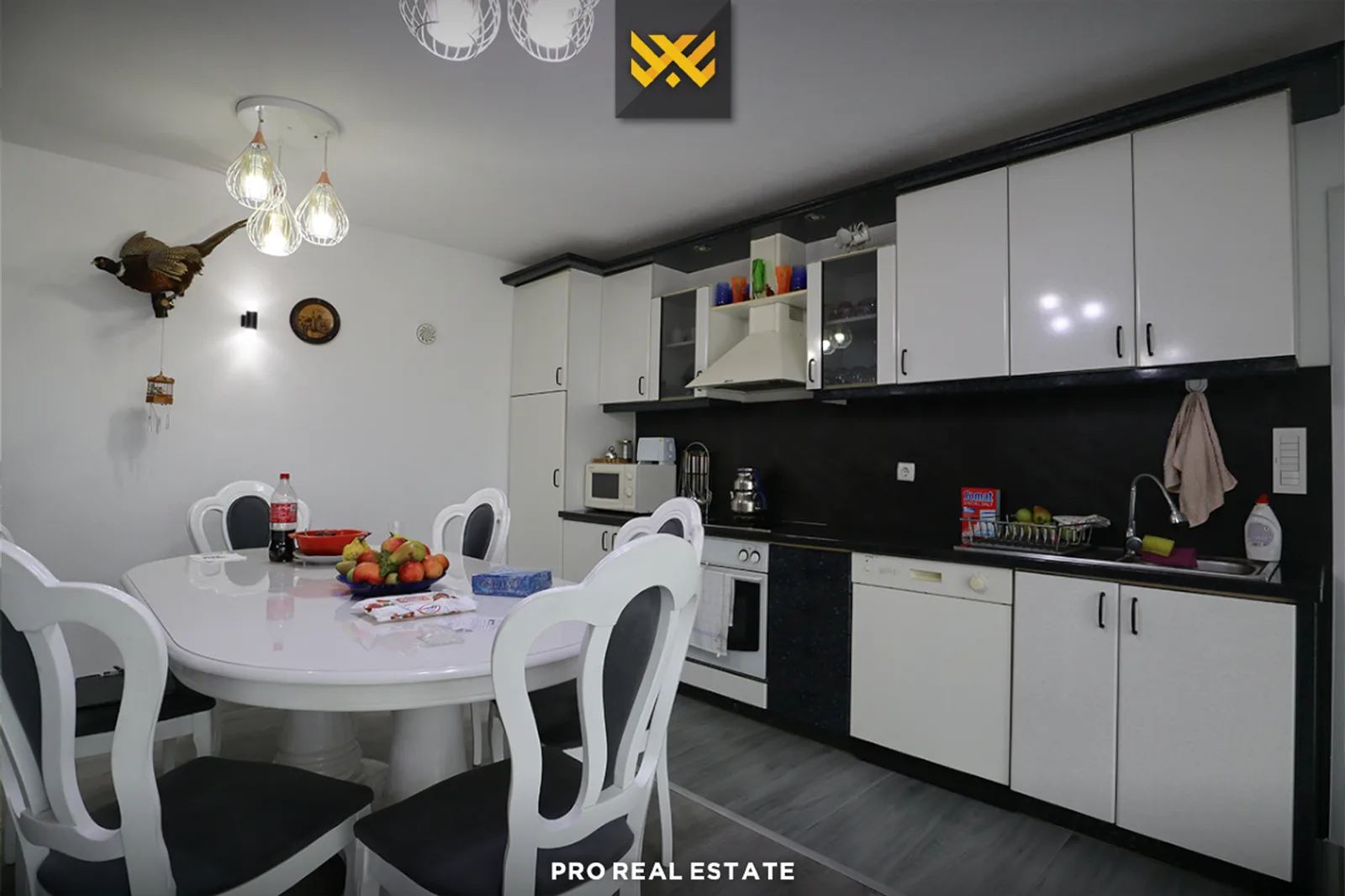 Shtëpi 255m² në #SHITJE në Kodrën e Trimave