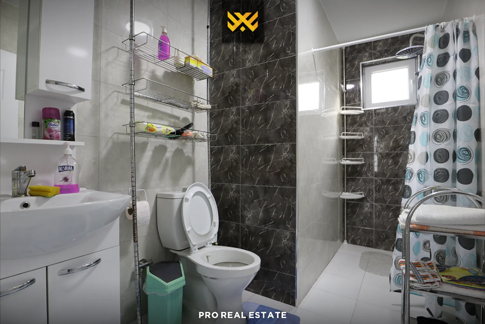 Shtëpi 255m² në #SHITJE në Kodrën e Trimave