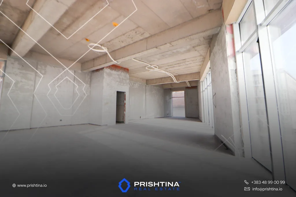 Lokal me qira 110m² në Emshir