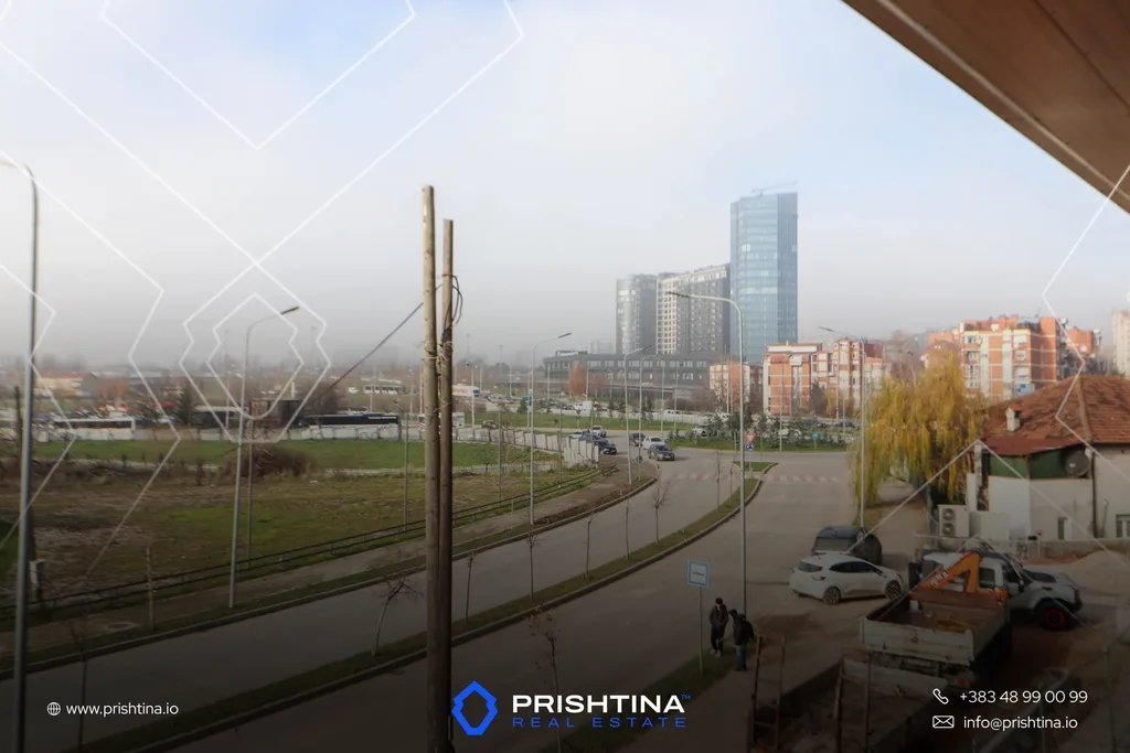 Lokal me qira 110m² në Emshir