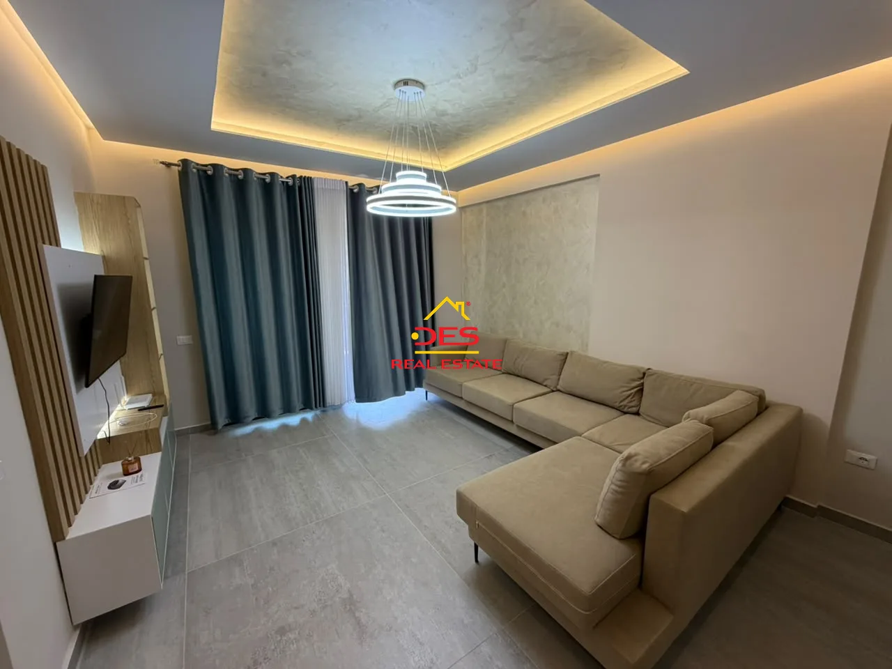 Jepet me qira apartament luksoz 2+1 në lungomare, vlorë