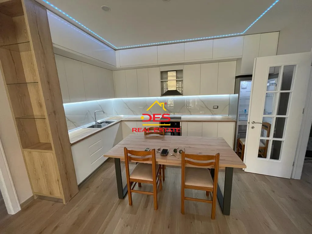 Jepet me qira apartament 2+1 në,skelë
