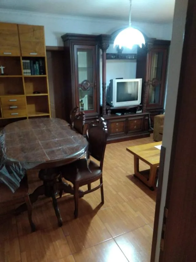 Jepet Me Qera Apartament 2+1 Tek Rruga e Durresit (ID B221180) Tirane.