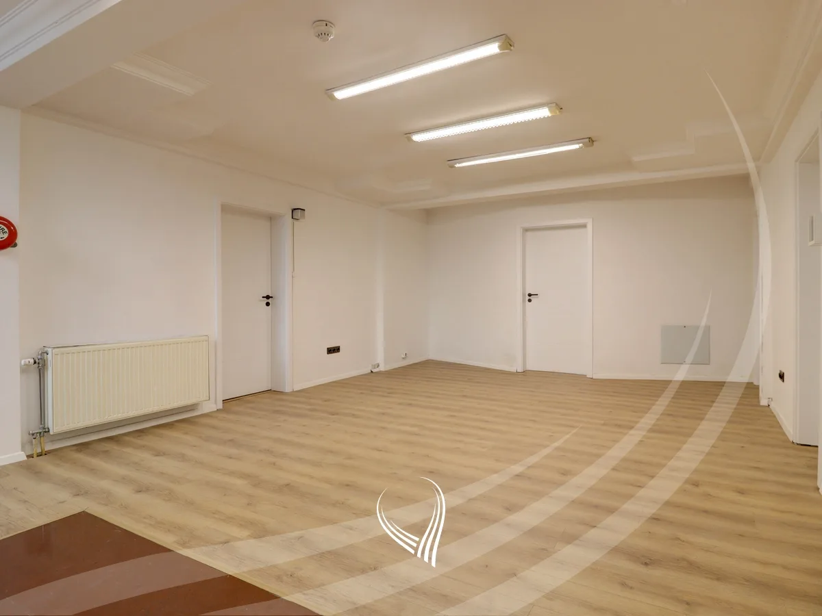 Objekte afariste 750m2 me qira në lagjen Pejton