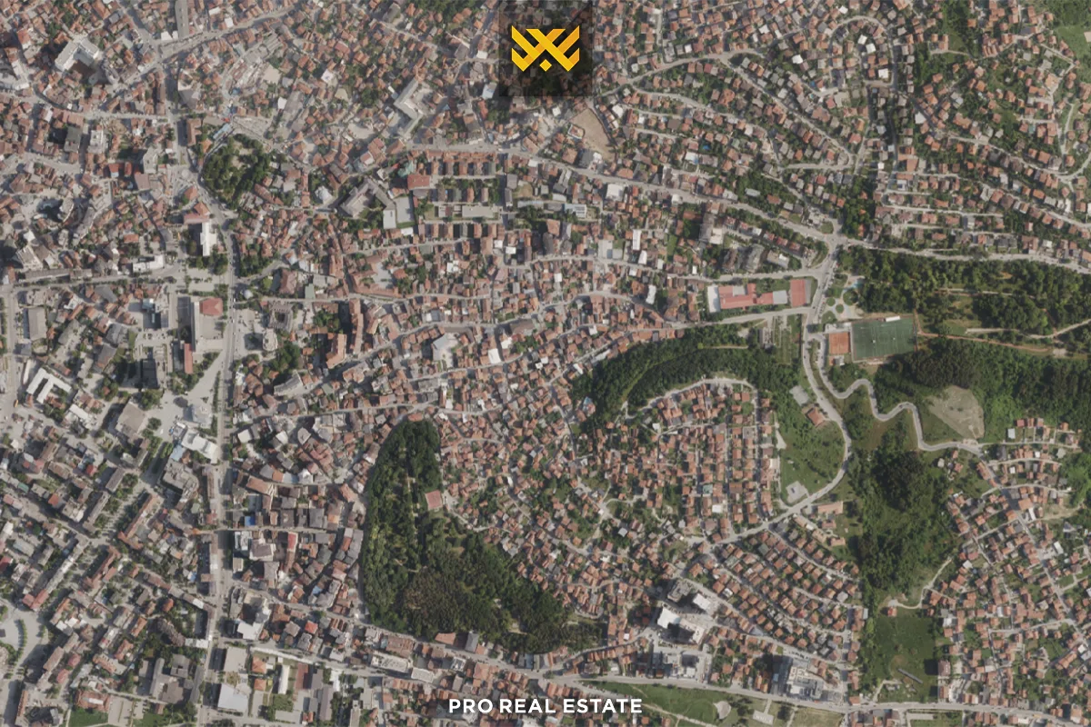 Shtëpi 340m² për #SHITJE në Vëllushë