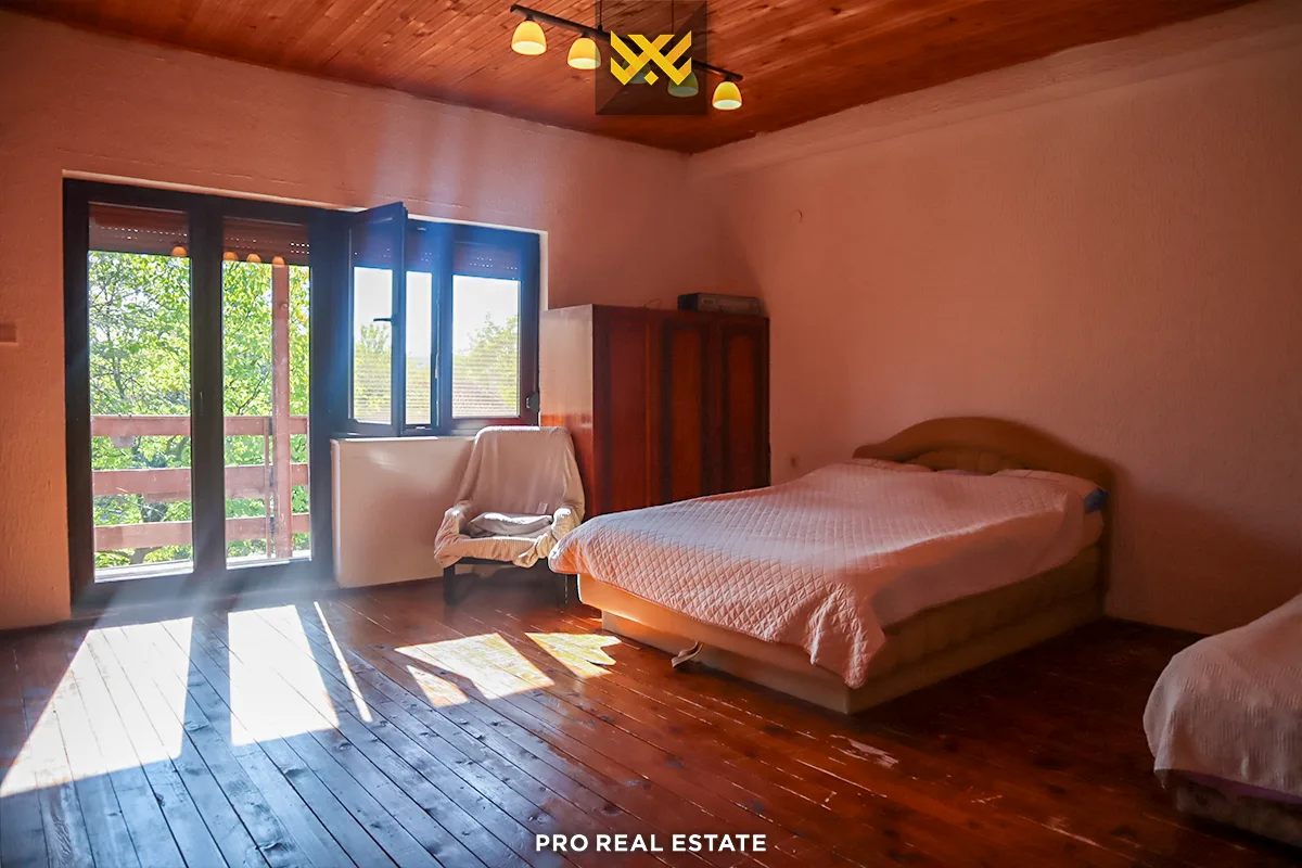 Shtëpi 298m² për #SHITJE në Graçanicë