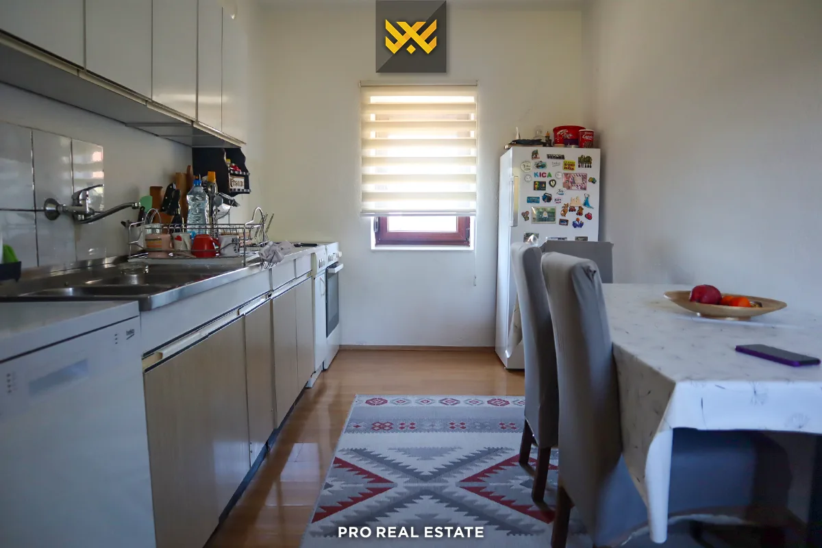 Shtëpi 298m² për #SHITJE në Graçanicë