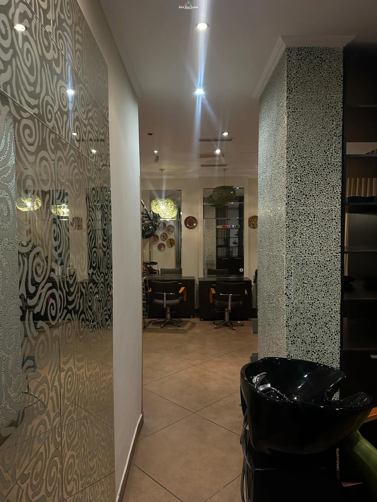 Dyqan/Parukeri Me Qera Tek Rruga e Elbasanit (ID BD21691) Tirane