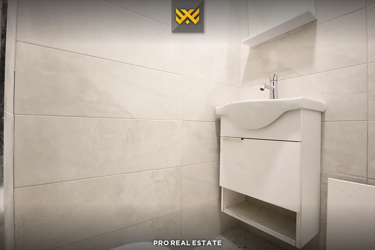 Lokal 110m² me #QIRA në Velani.