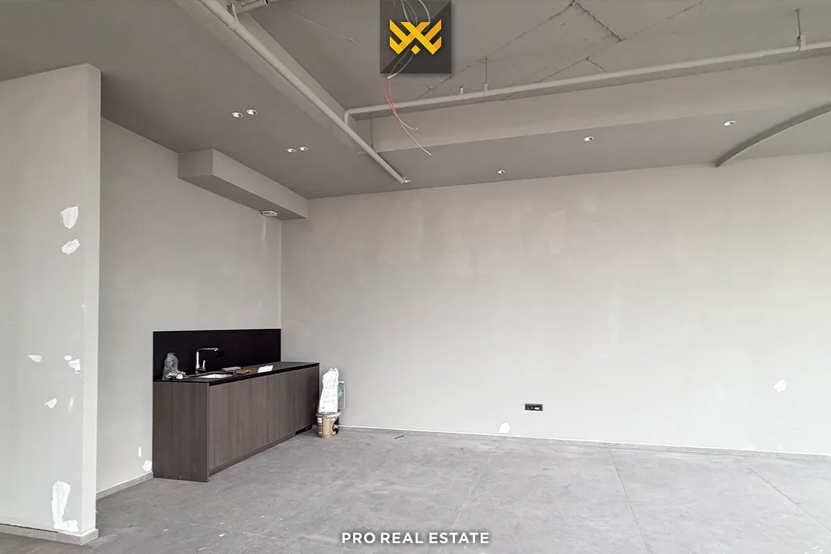 Zyrë 149.7m² me #QIRA në Lakrishtë