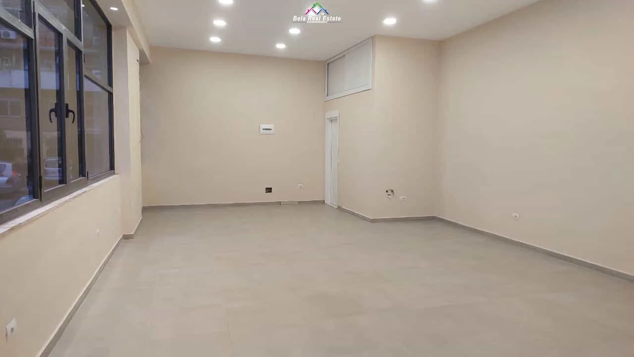 Dyqan Me Qera Tek Myslym Shyri (ID BD21675) Tirane