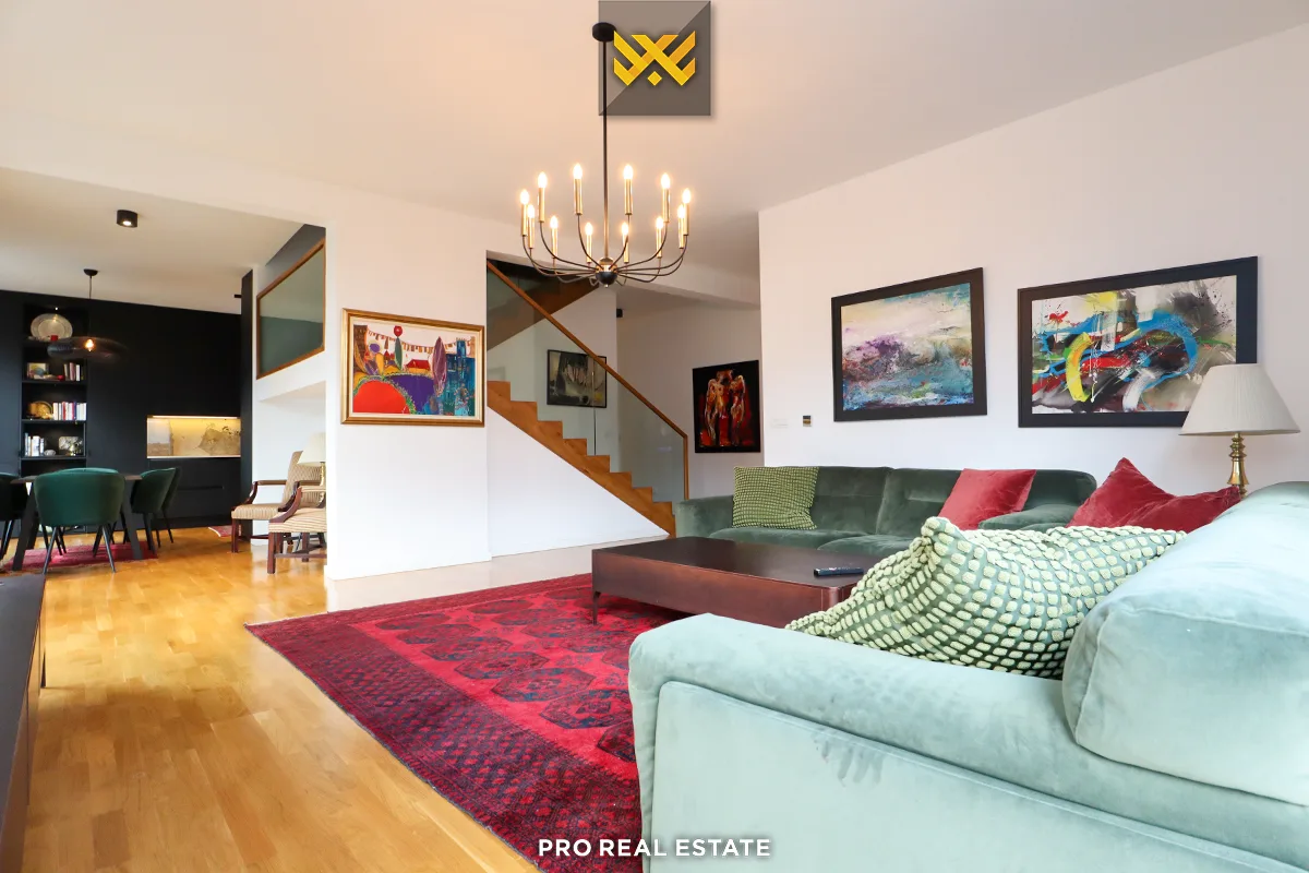 Shtëpi 270m² për #SHITJE në Lagjen Qershia