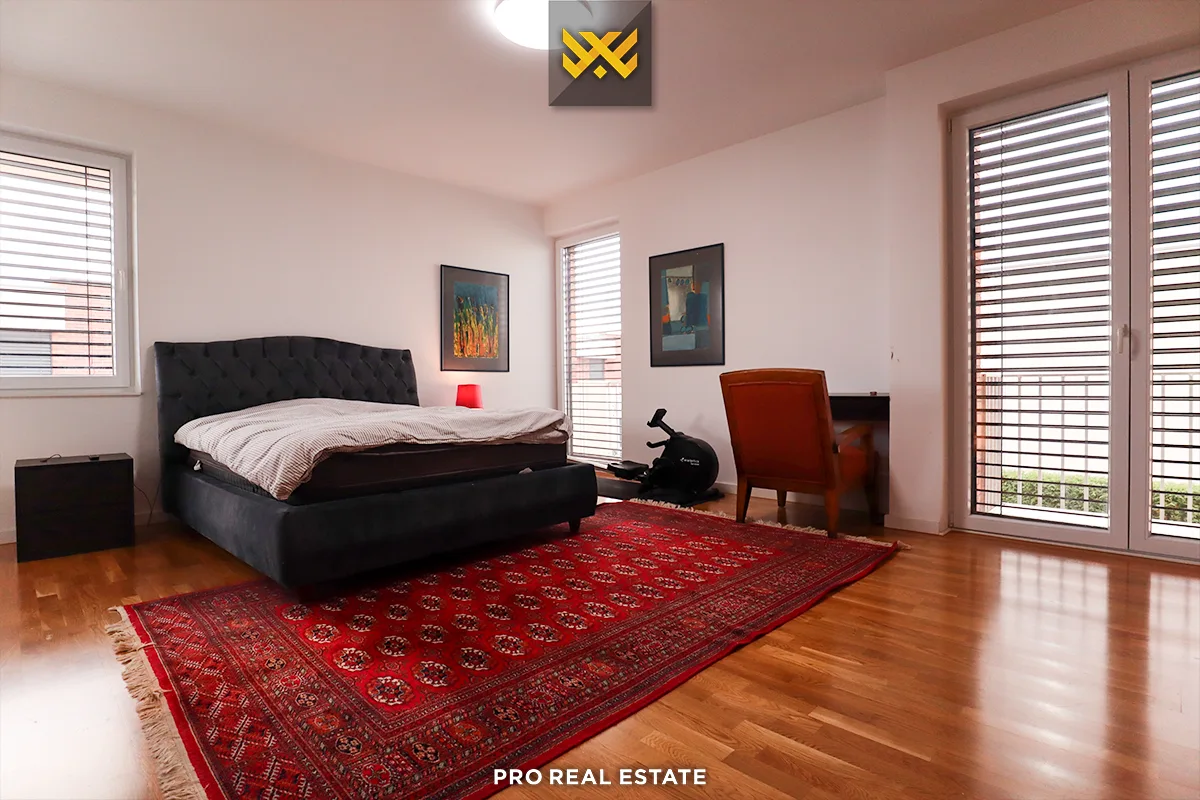 Shtëpi 270m² për #SHITJE në Lagjen Qershia