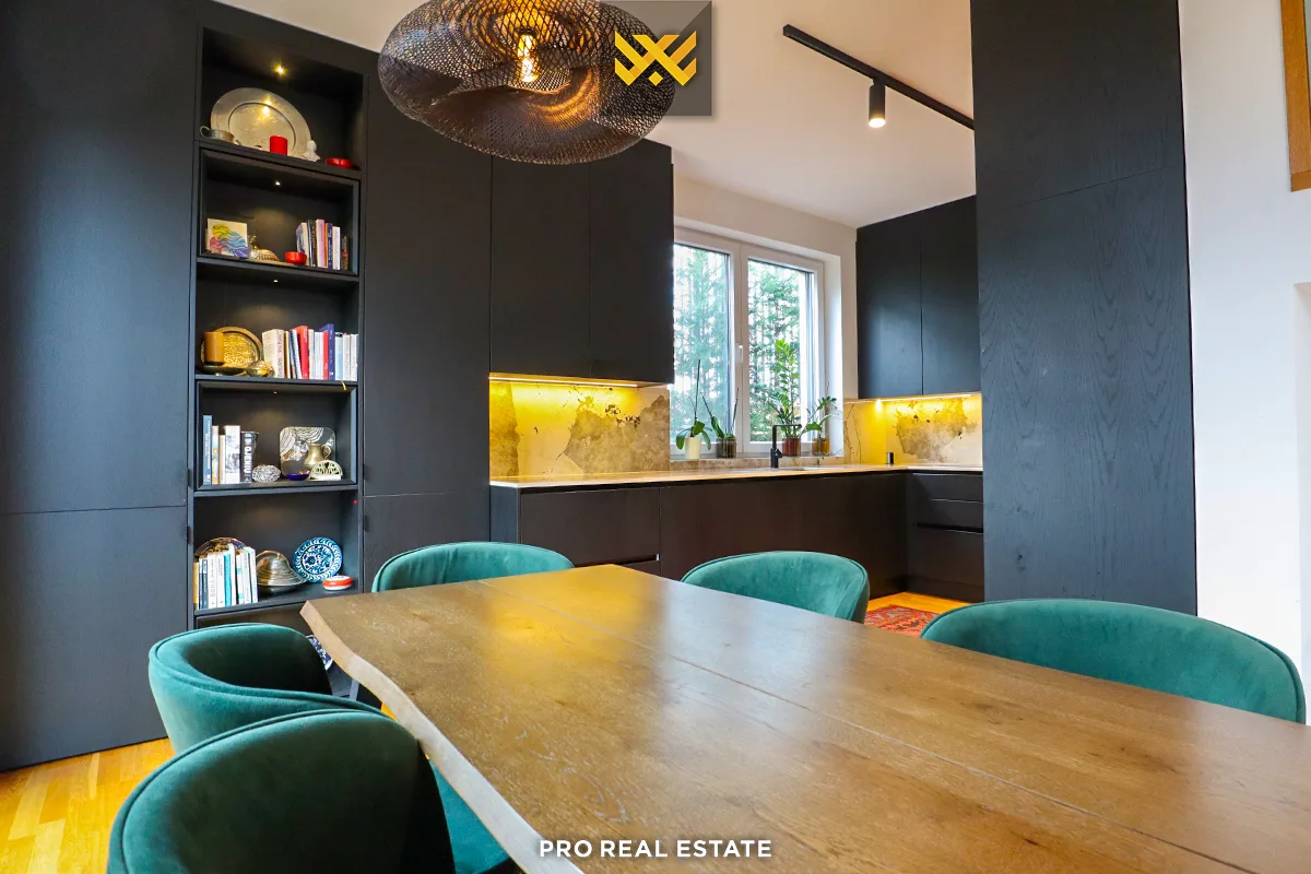 Shtëpi 270m² për #SHITJE në Lagjen Qershia